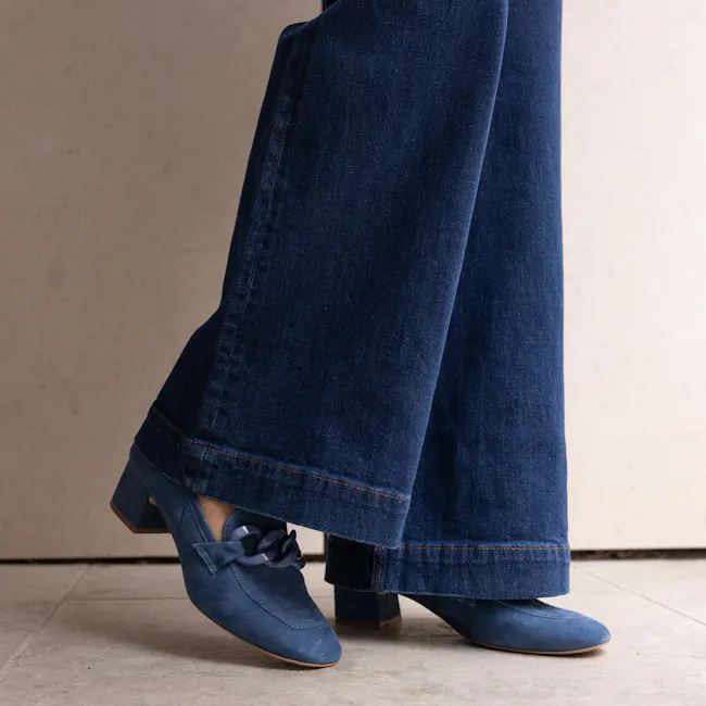Blauwe suède pumps
